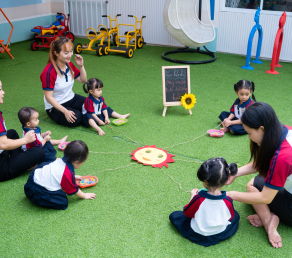 Tạo hình ông mặt trời từ ống hút
